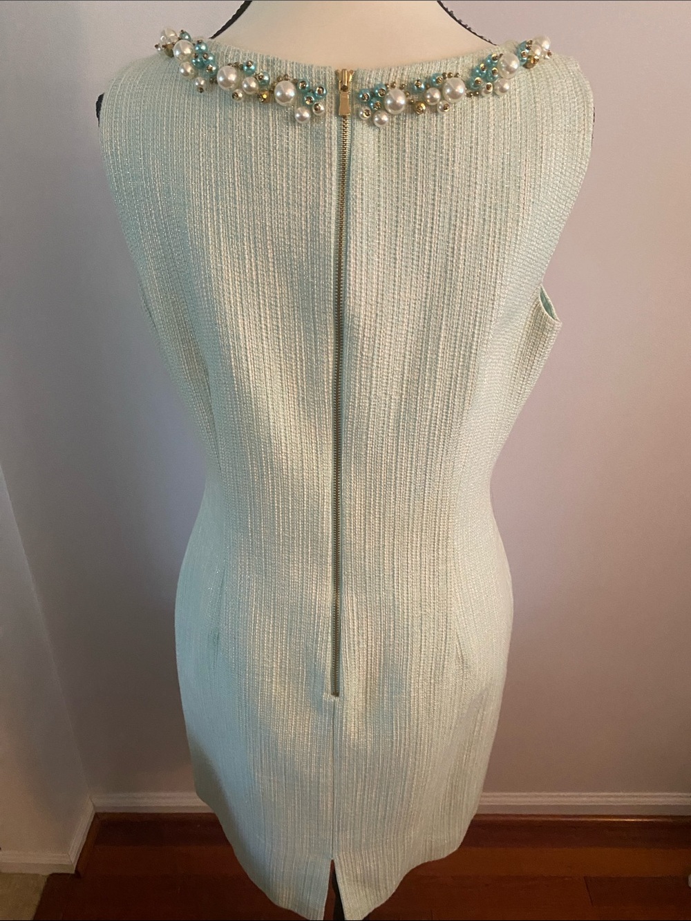 TAHARI size 6  PETITE mint green excellent condition - Picture 5 of 9